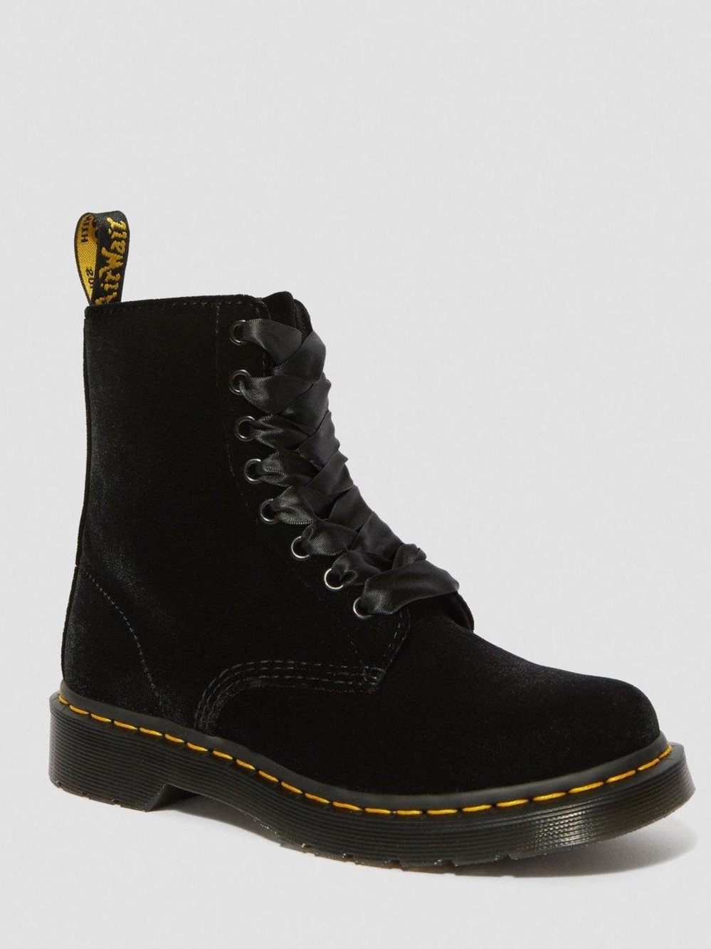 Dr. Marten’s Pascal Velvet Boot Women’s size 5 US in Black